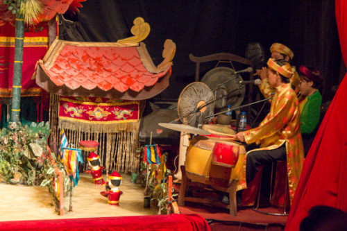 vietnam water puppet show
