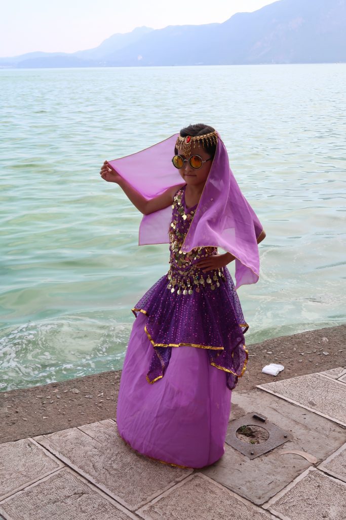 Dianchi Lake Rent Costumes