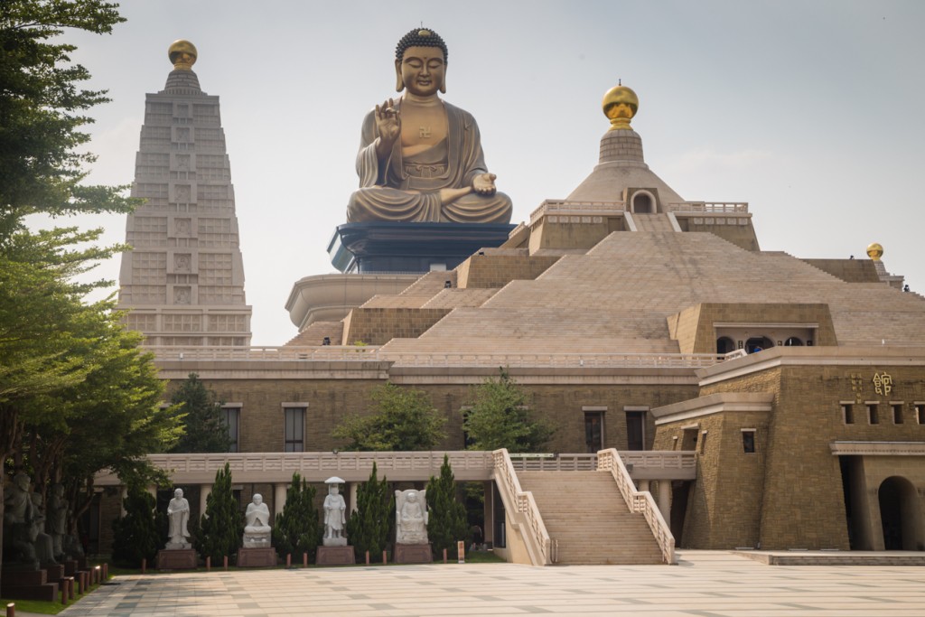 Fo Guang Shan Buddha Memorial Center