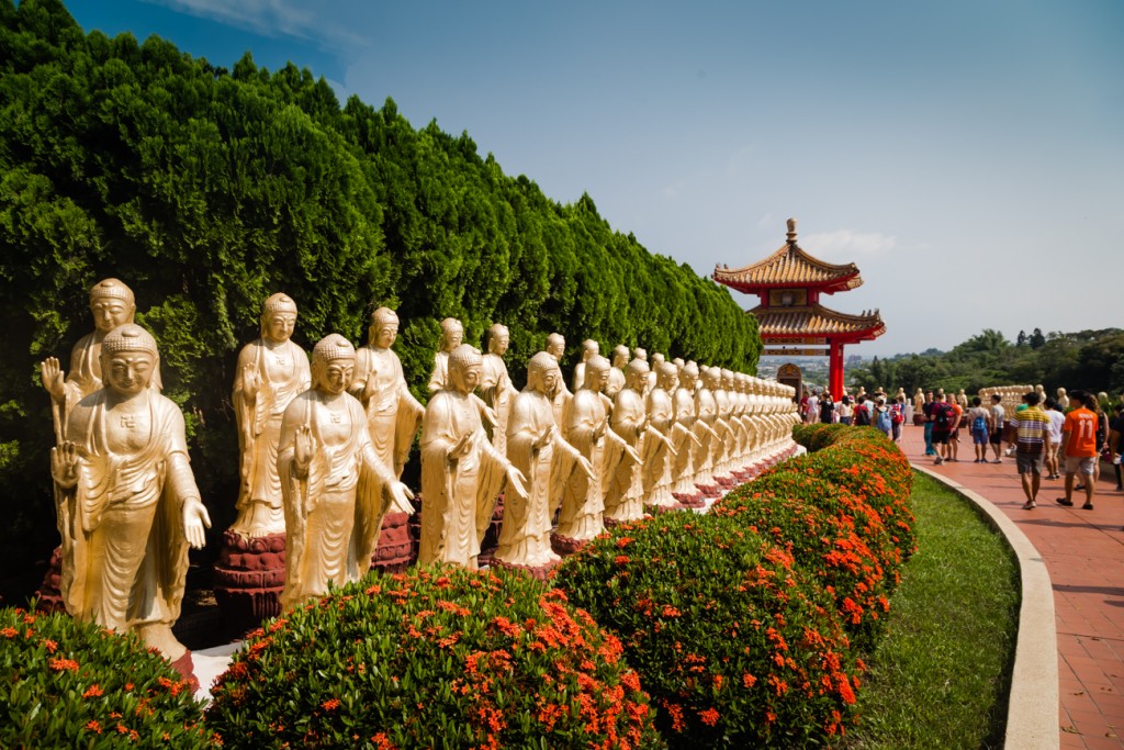 Fo Guang Shan Receiving Buddhas