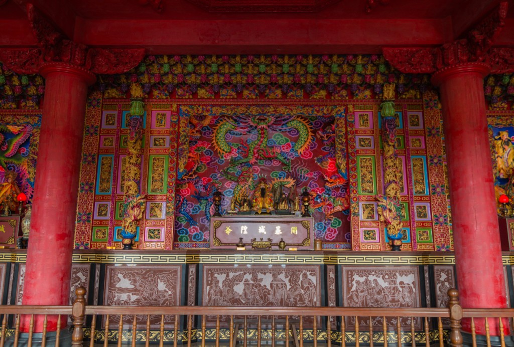 Jiufen Temple Alter