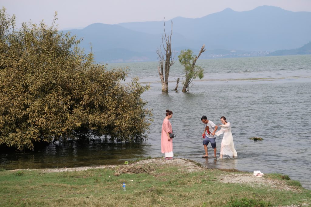 Dali Erhai Lake Wedding Photography in Lake